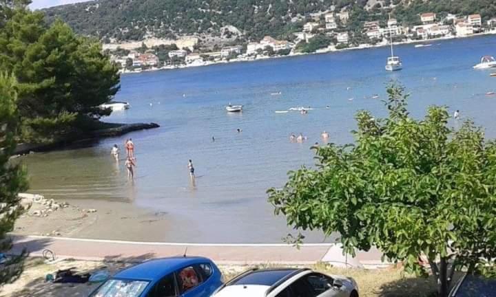 Apartman Belisima Deluxe Supetarska Draga Exteriér fotografie